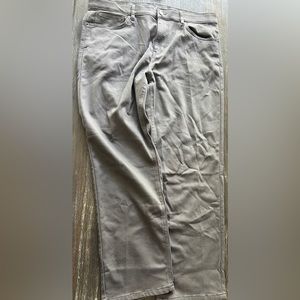 IZOD COTTON POLY VISCOSE SPANDEX PANT. SZ 36